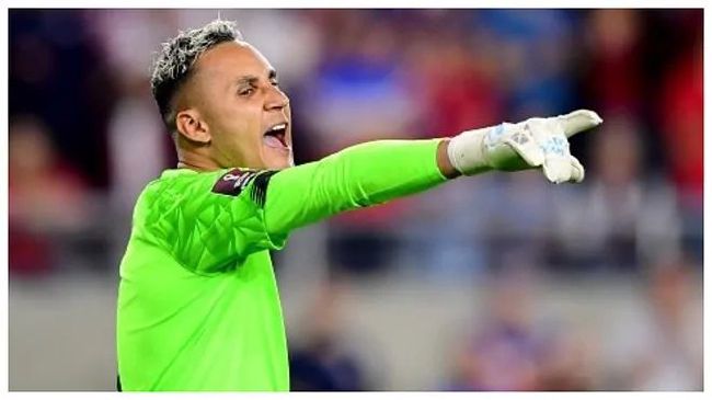 美女不穿衣服app